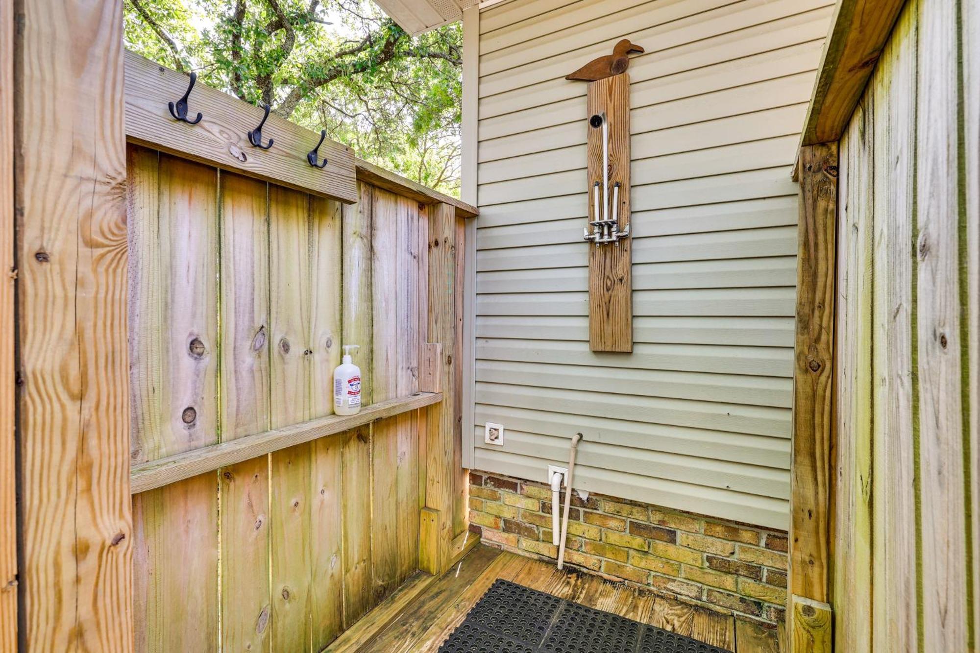 Oak Island Cottage Minutes To Long Beach! Luaran gambar